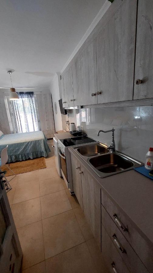 Nias Studio Apartment Perama  Bagian luar foto