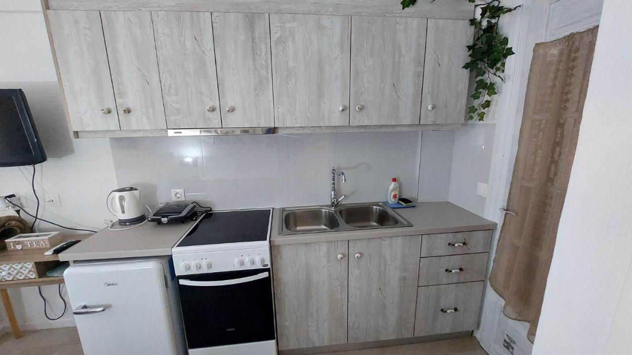 Nias Studio Apartment Perama  Bagian luar foto